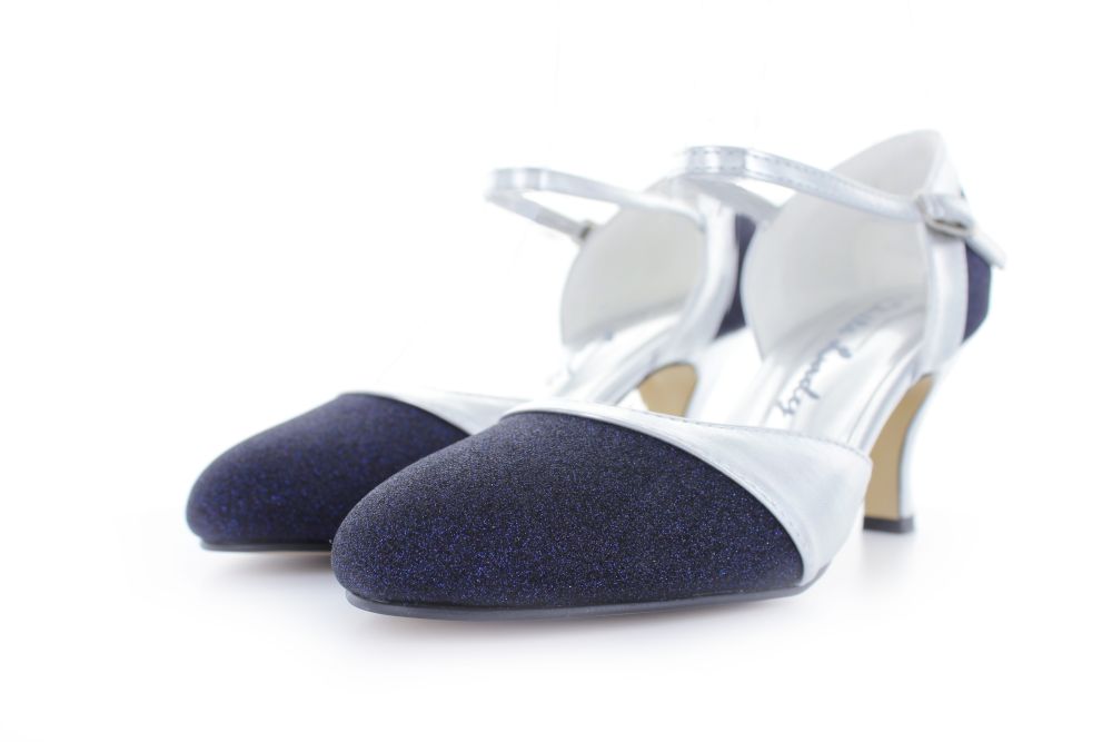 Riemchen Pumps Helena silber-zauberblau