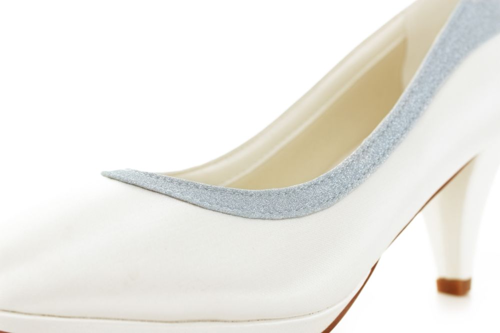 Brautschuhe Salome ivory-silber Satin Glitter